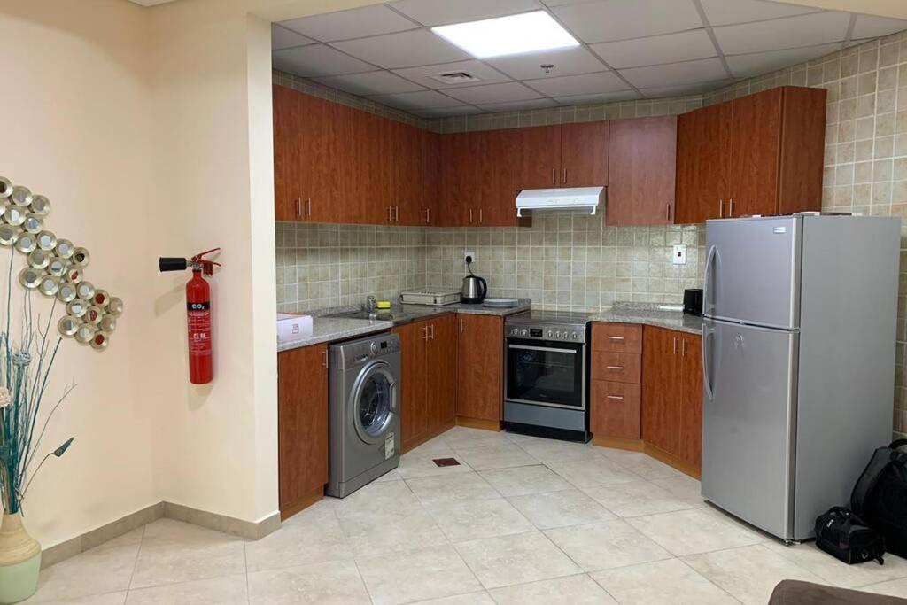 Ferienwohnung Cozy 2Bhk Near To Dmcc Metro Station -505 Dubai Exterior foto