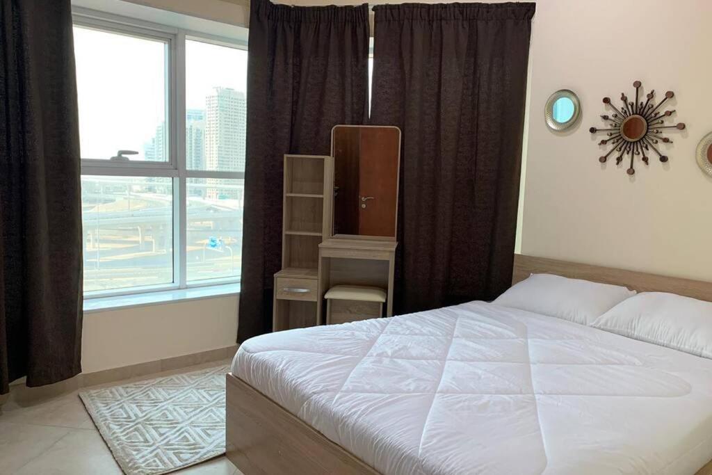 Ferienwohnung Cozy 2Bhk Near To Dmcc Metro Station -505 Dubai Exterior foto